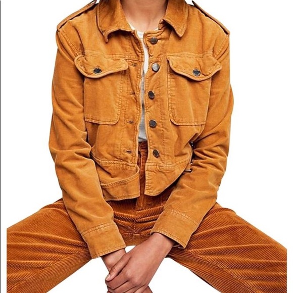 🚀SOLD🚀Evelyn Velour Cropped Jacket - Picture 2 of 6